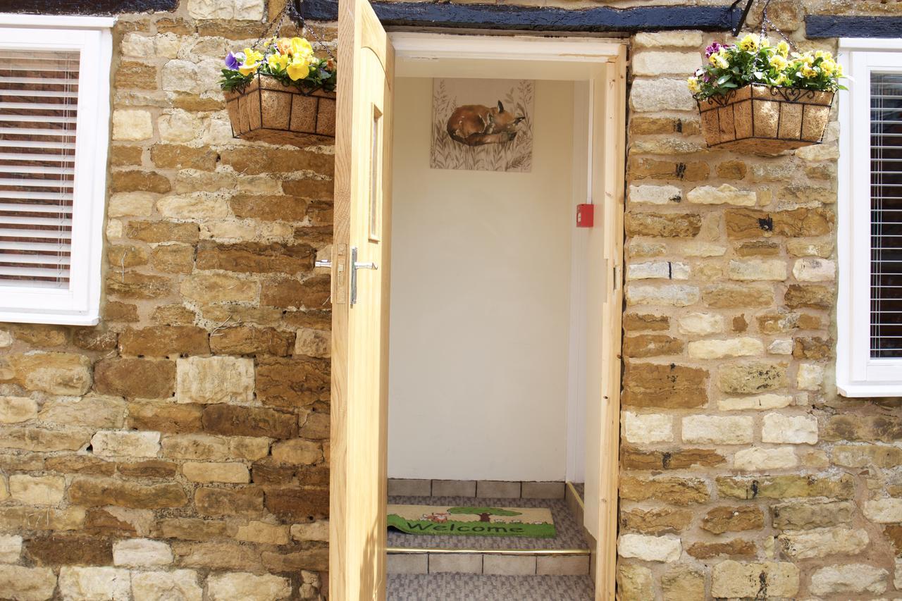 The Fox Inn, Wilbarston Dış mekan fotoğraf